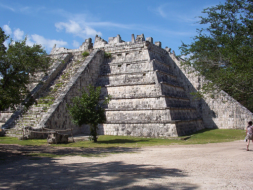 Храм первосвященика (Склеп) (Чичен- Ица)